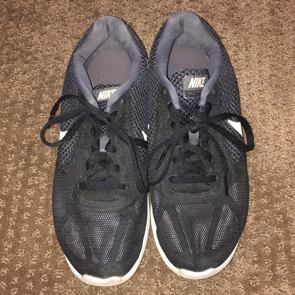 Women’s Nike Tennis Shoes